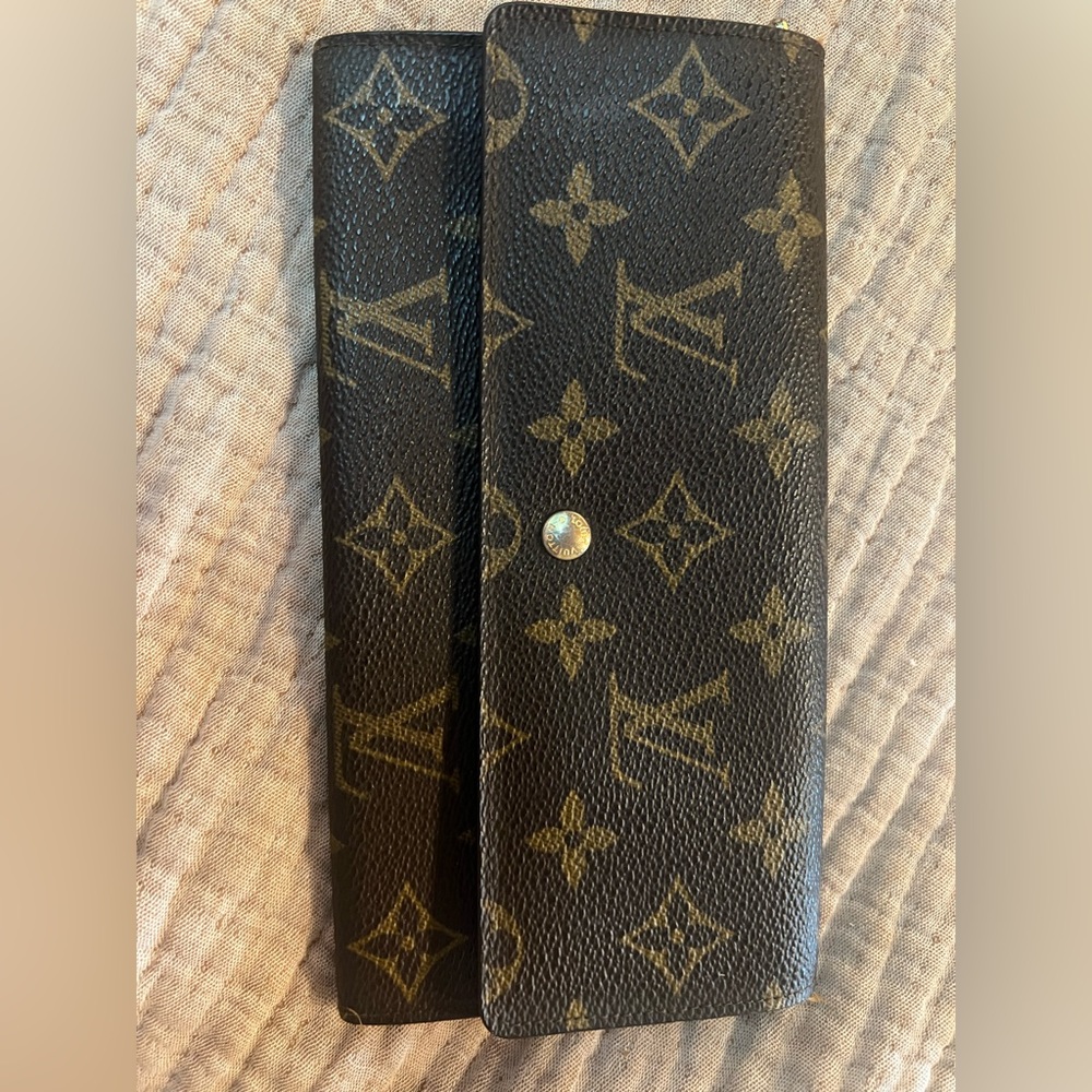 Louis Vuitton Monogram Portefeiulle Sarah Long Bifold Wallet